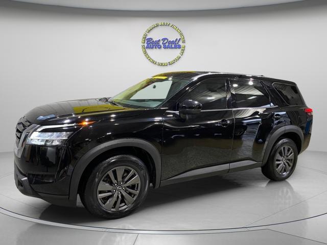 Black 2022 Nissan Pathfinder S 4WD SUV / Crossover All-Wheel Drive 9-Speed Automatic