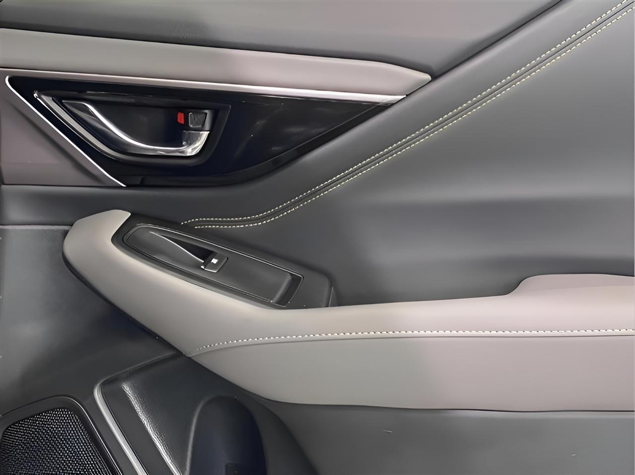 Subaru Outback  2023