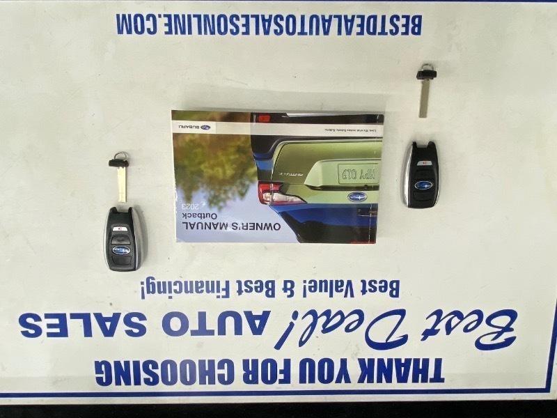 Subaru Outback  2023