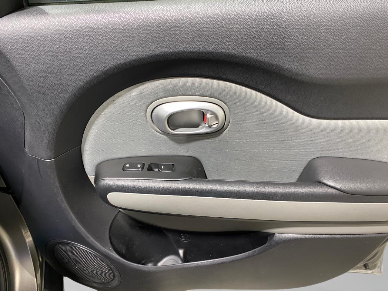 Kia Soul Base 6A 2016