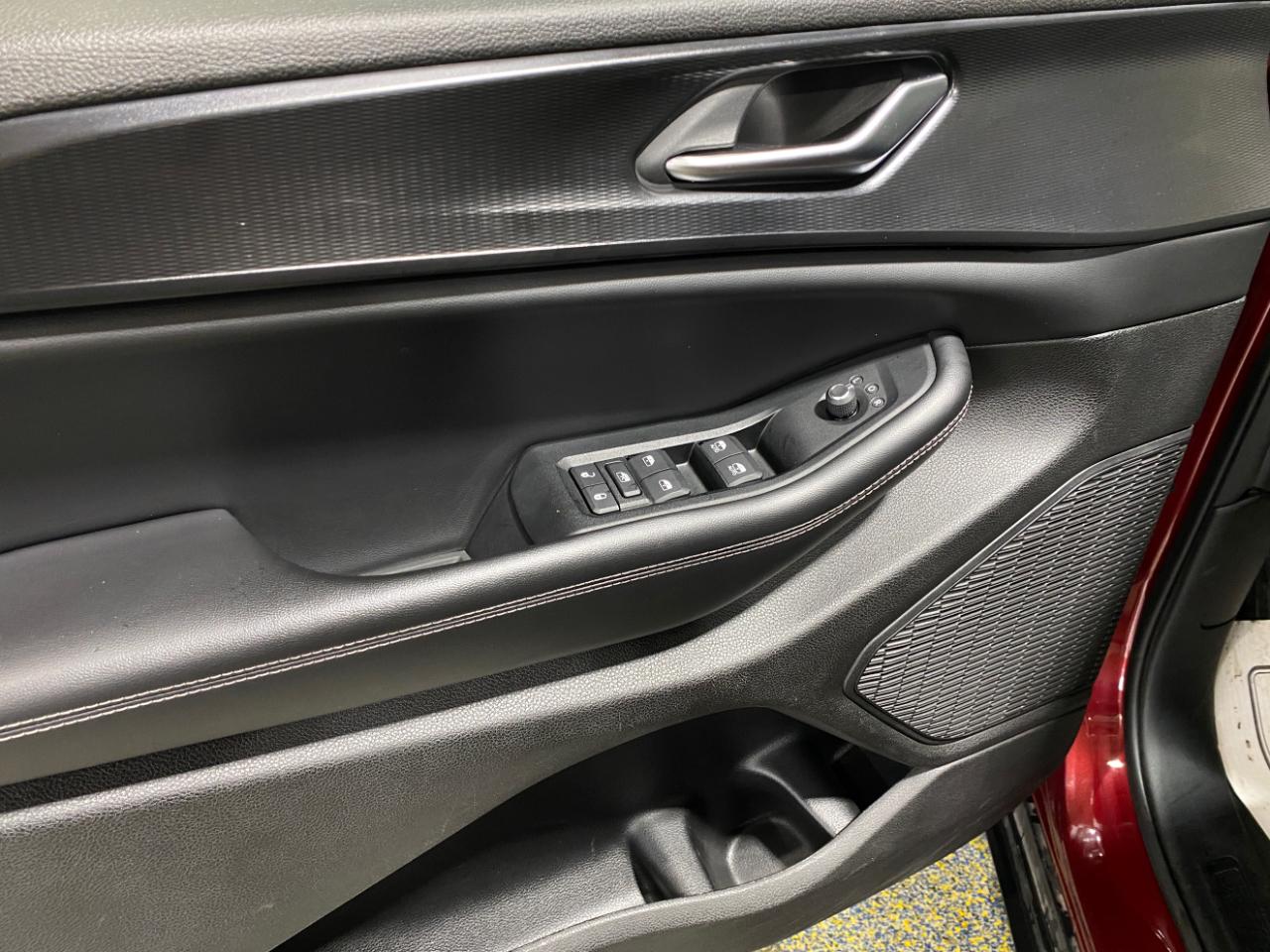 Jeep Grand Cherokee L Laredo 4WD 2023