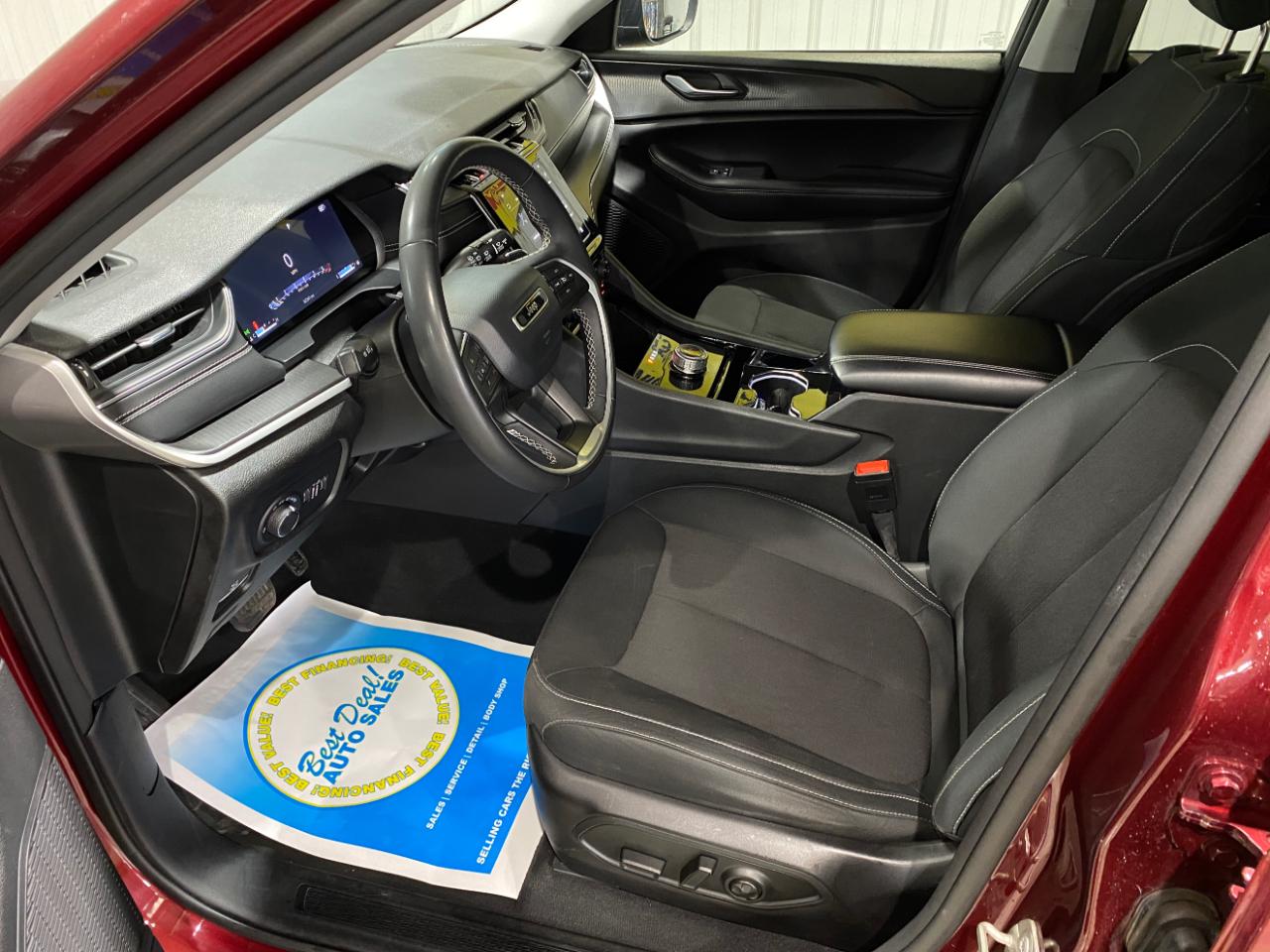 Jeep Grand Cherokee L Laredo 4WD 2023