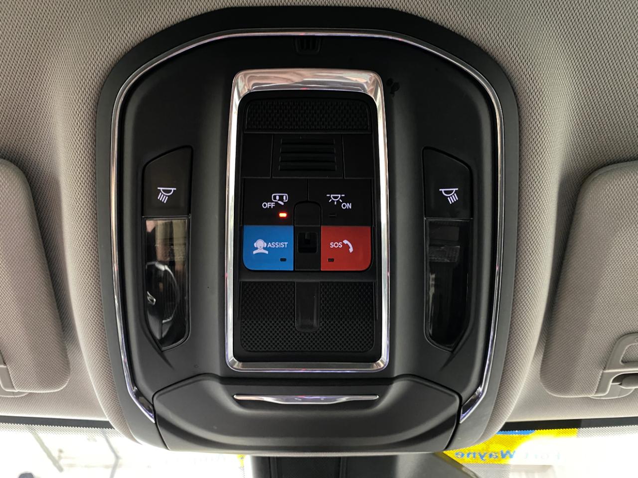 Jeep Grand Cherokee L Laredo 4WD 2023