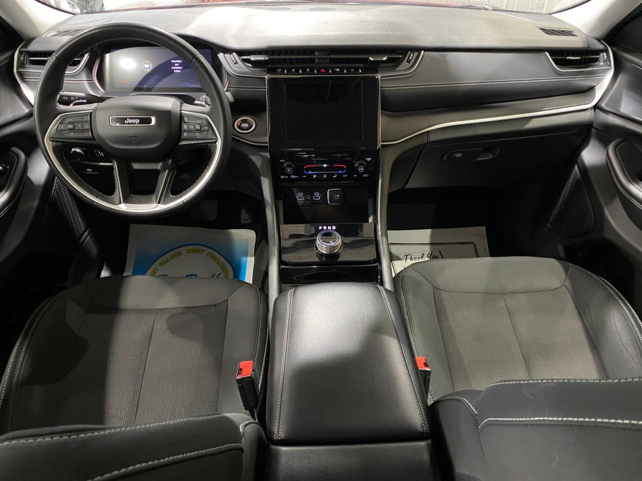 Jeep Grand Cherokee L Laredo 4WD 2023