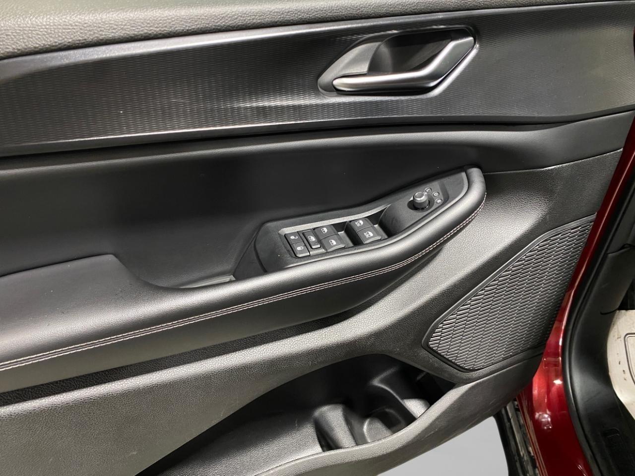 Jeep Grand Cherokee L Laredo 4WD 2023