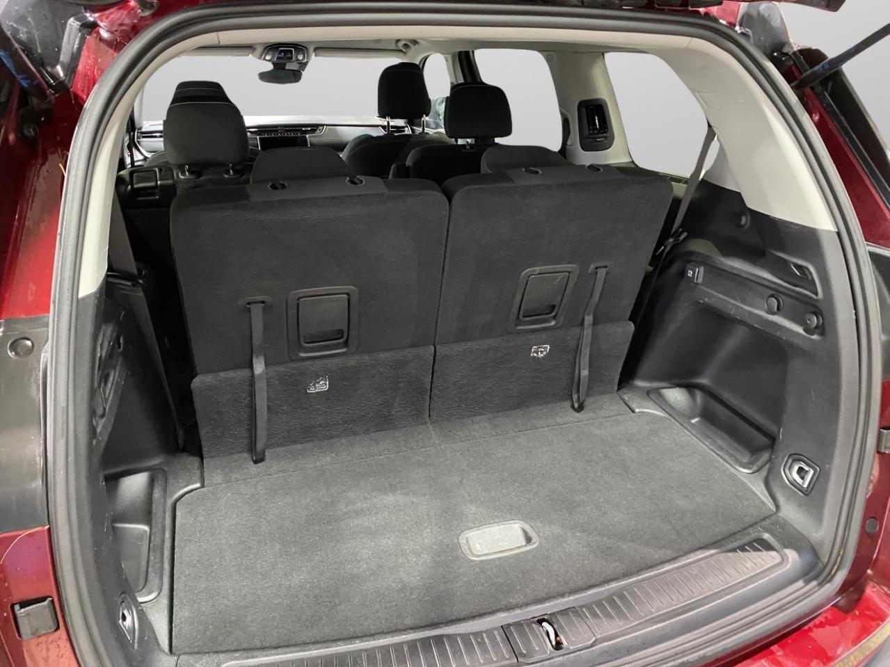 Jeep Grand Cherokee L Laredo 4WD 2023