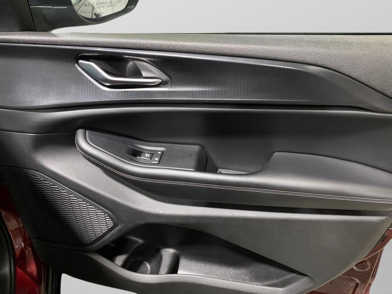 Jeep Grand Cherokee L Laredo 4WD 2023