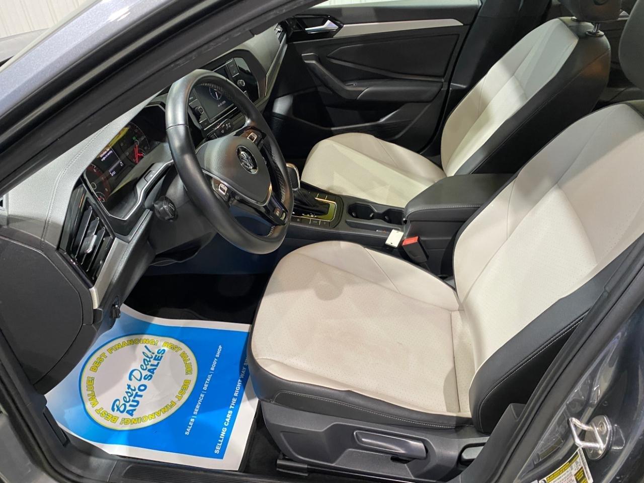 Volkswagen Jetta 1.4T R-Line 8A 2019