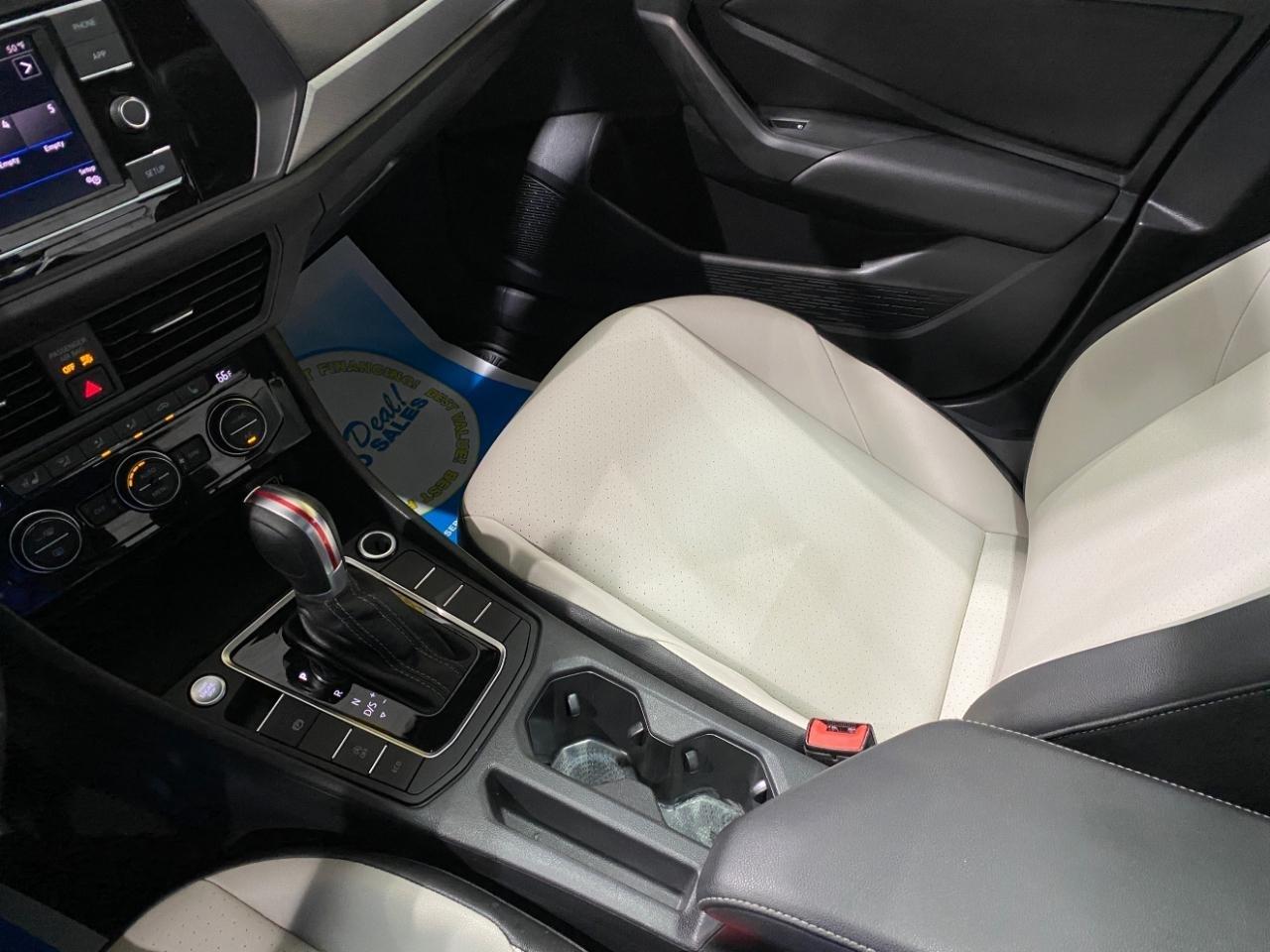 Volkswagen Jetta 1.4T R-Line 8A 2019
