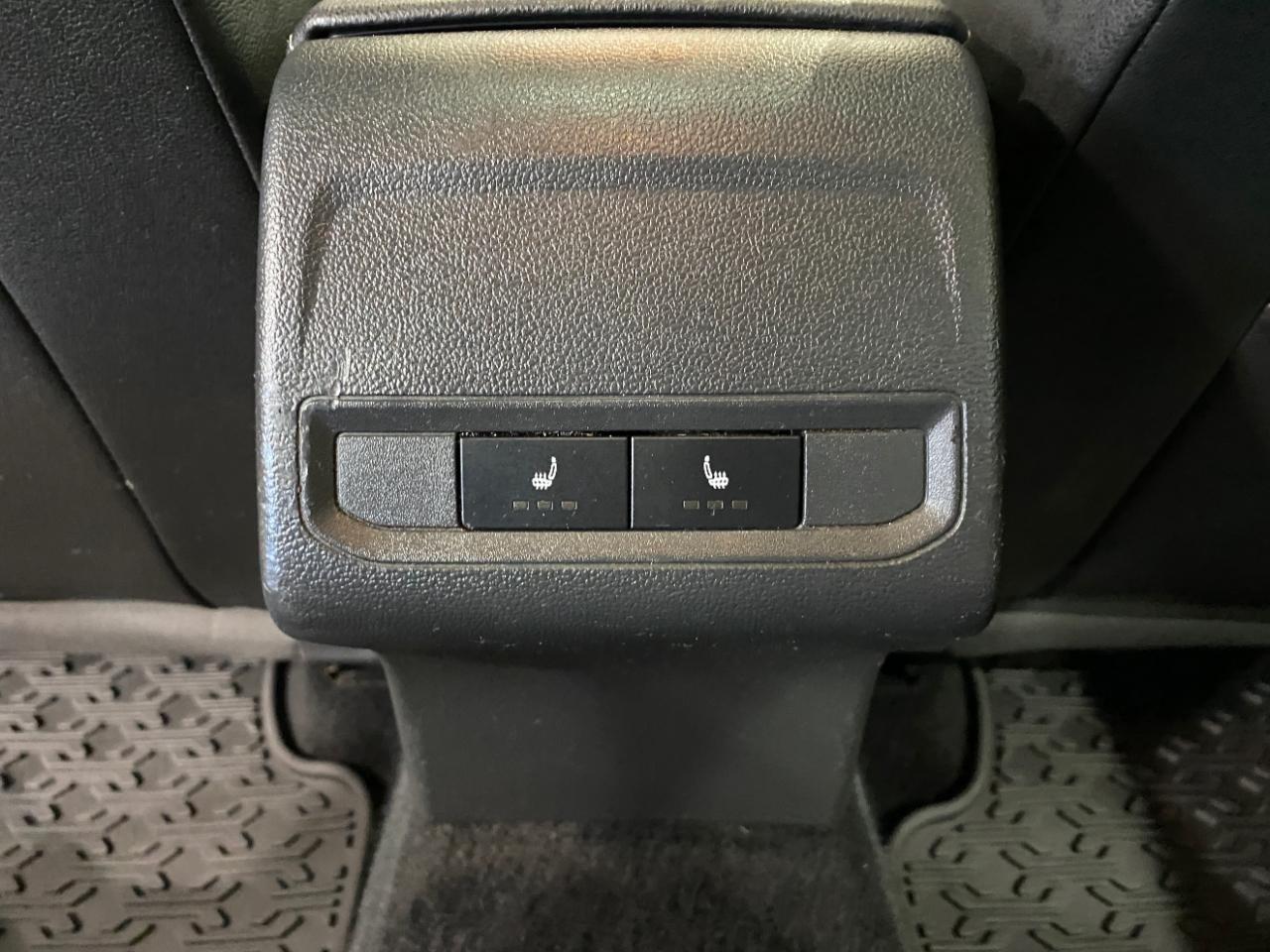 Volkswagen Jetta 1.4T R-Line 8A 2019
