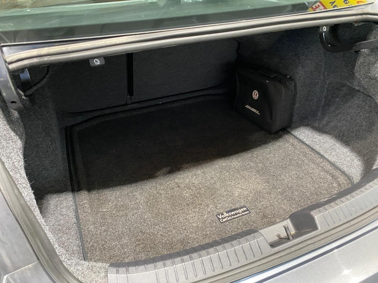 Volkswagen Jetta 1.4T R-Line 8A 2019