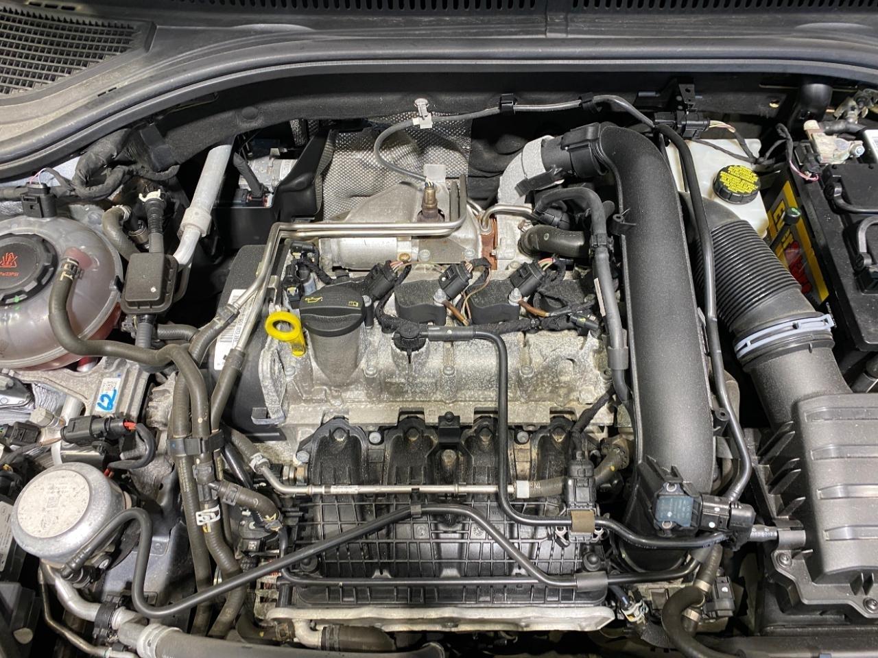 Volkswagen Jetta 1.4T R-Line 8A 2019