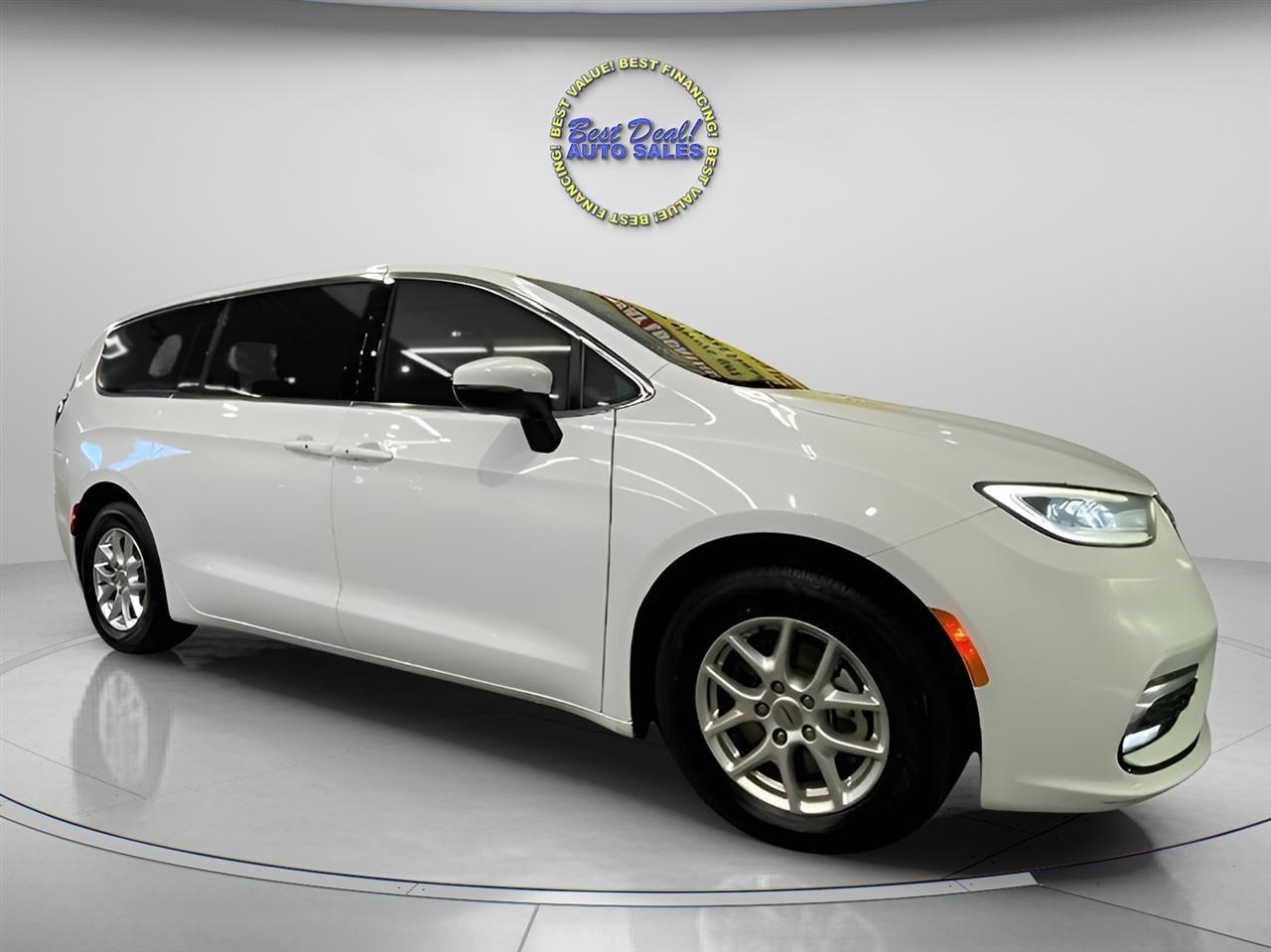 Chrysler Pacifica Touring 2023