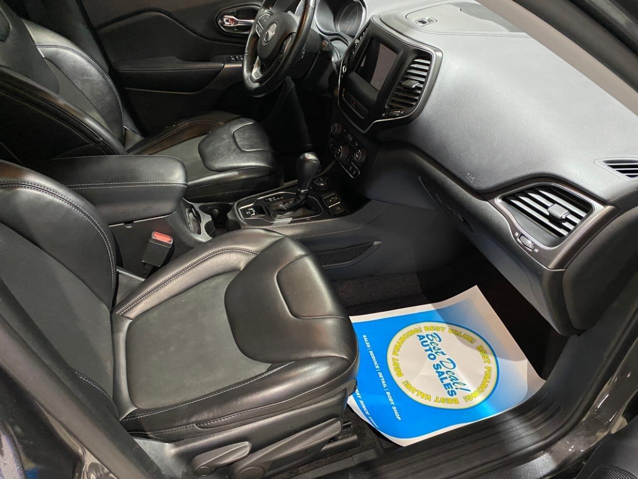 Jeep Cherokee Latitude Plus 4WD 2019