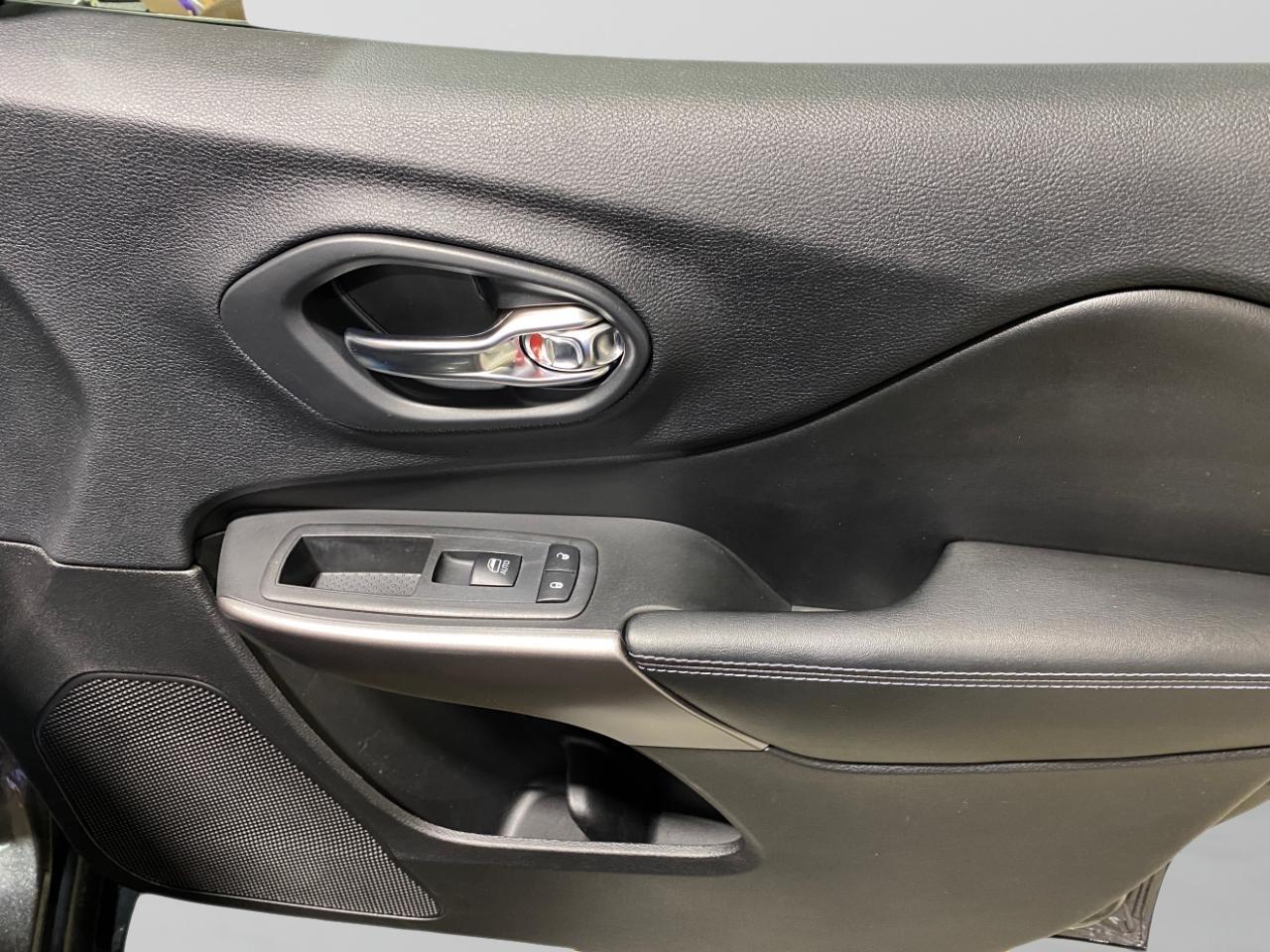 Jeep Cherokee Latitude Plus 4WD 2019