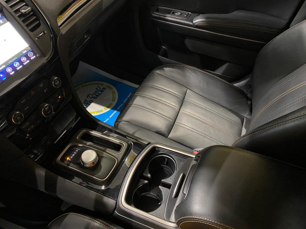 Chrysler 300 S V6 RWD 2019