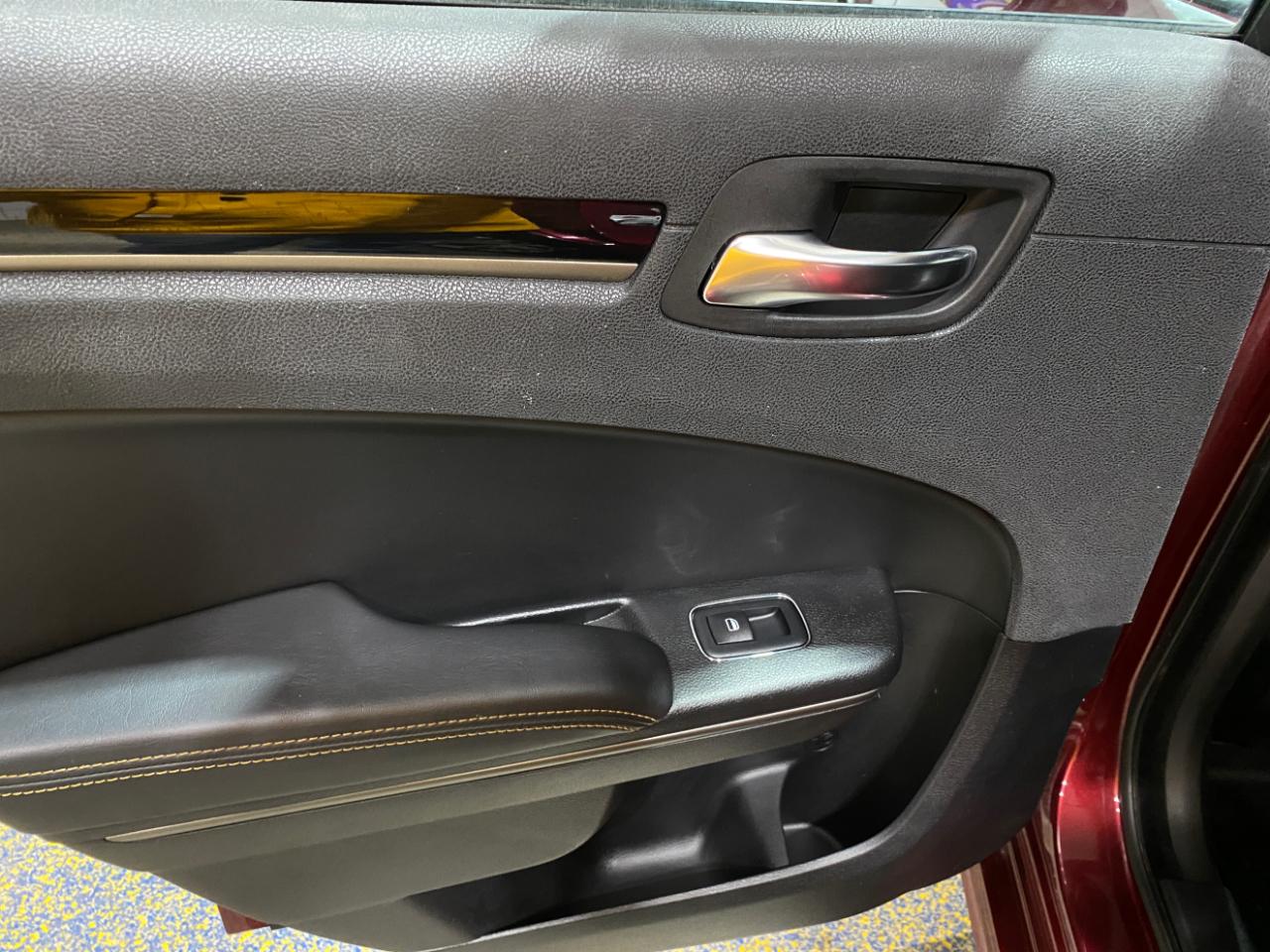 Chrysler 300 S V6 RWD 2019