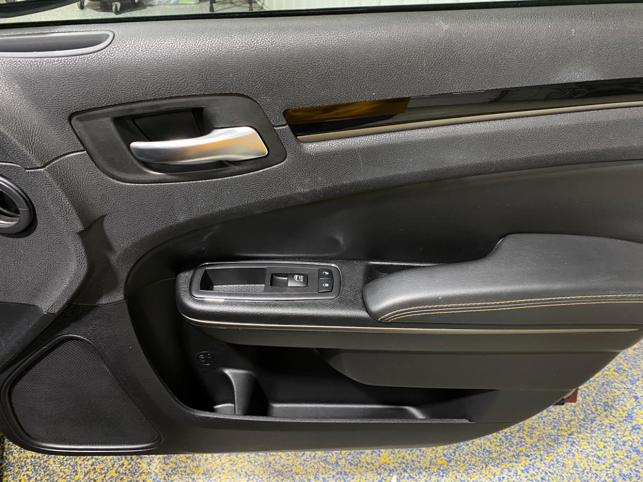 Chrysler 300 S V6 RWD 2019