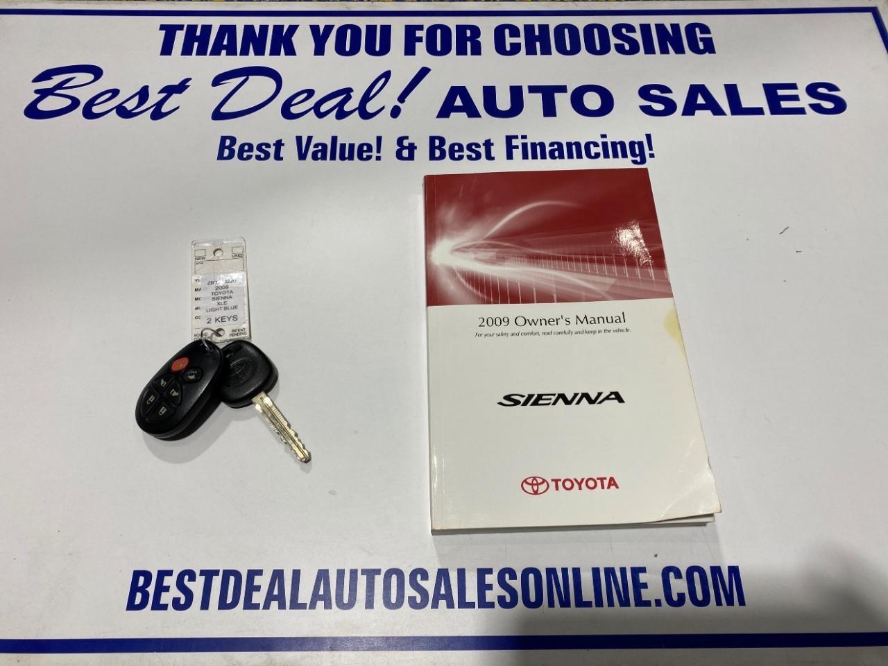 Toyota Sienna XLE FWD 2009