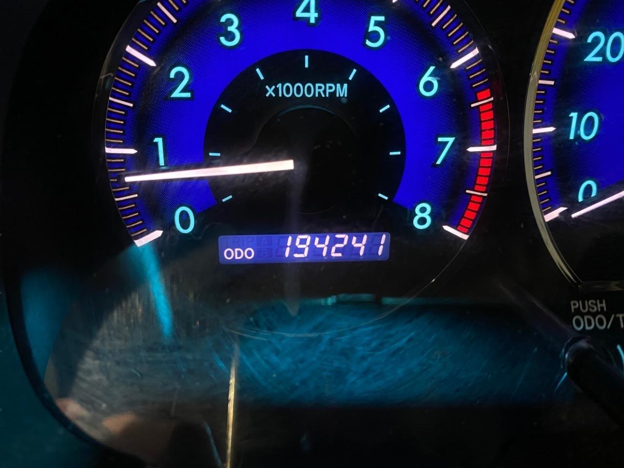 Toyota Sienna XLE FWD 2009