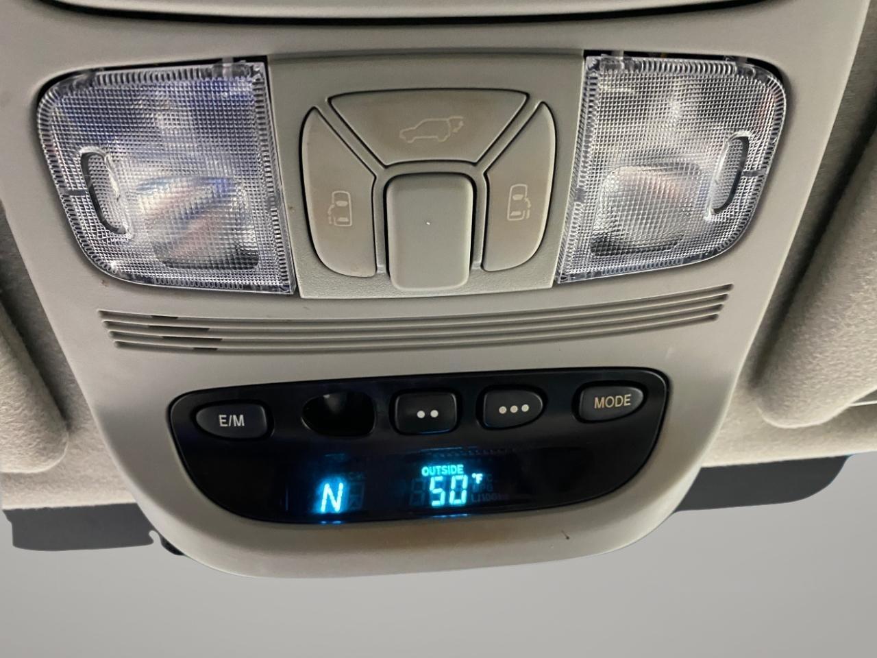 Toyota Sienna XLE FWD 2009