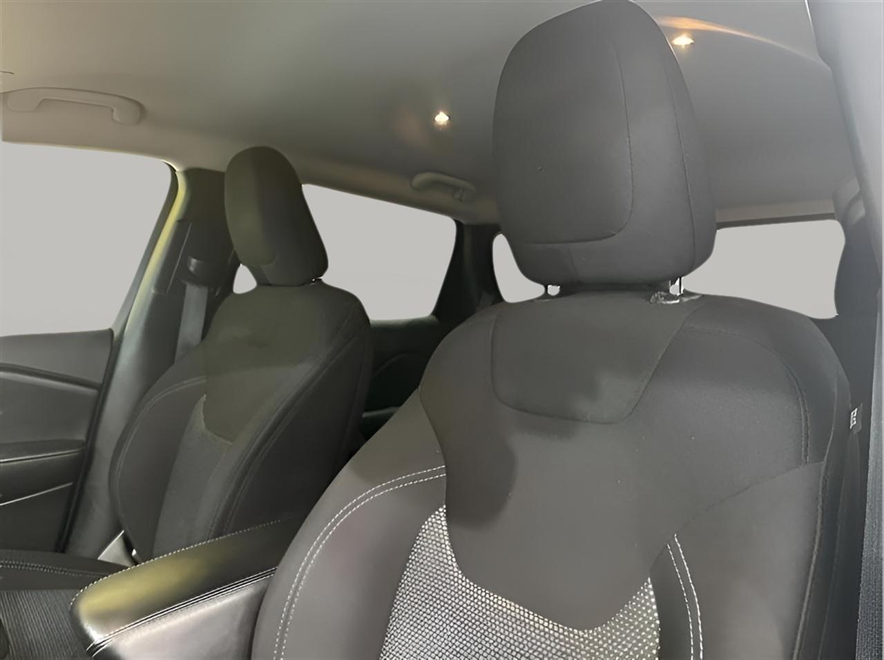 2021 Jeep Cherokee Latitude - Photo 12