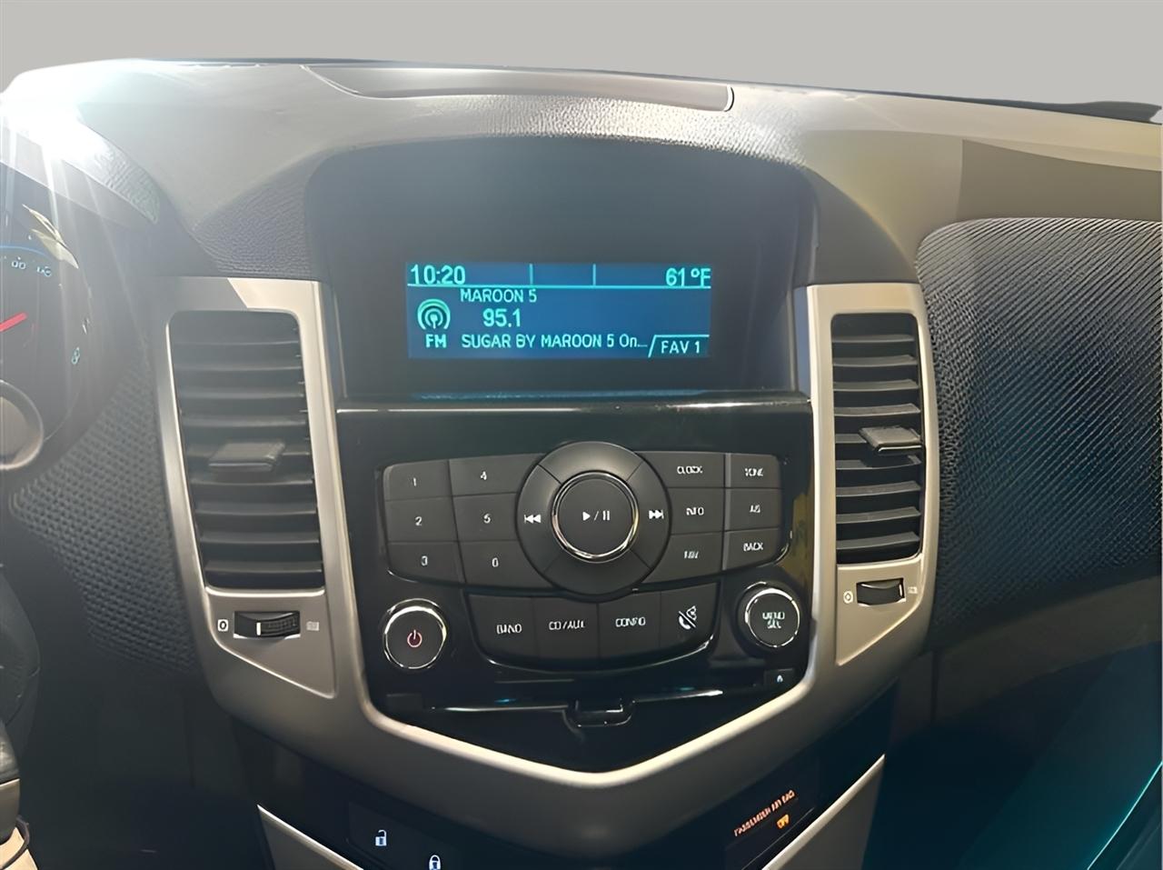 Chevrolet Cruze 1LT 2012