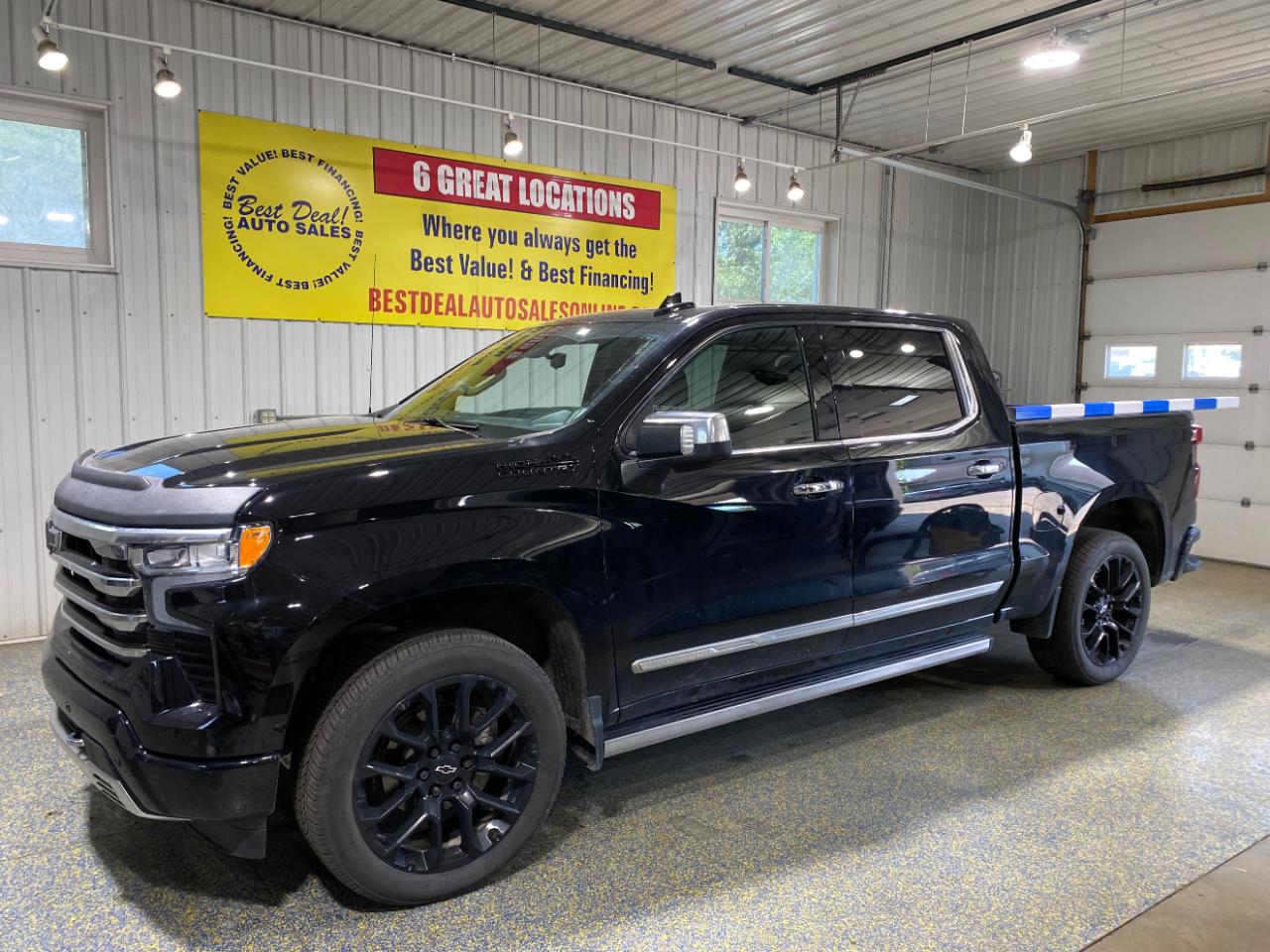 2023 Chevrolet Silverado 1500 High Country Crew Cab 5.5 ft Bed 4WD