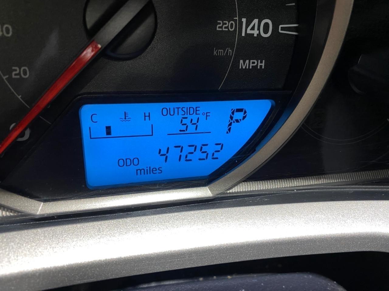 Toyota RAV4 LE AWD 2015