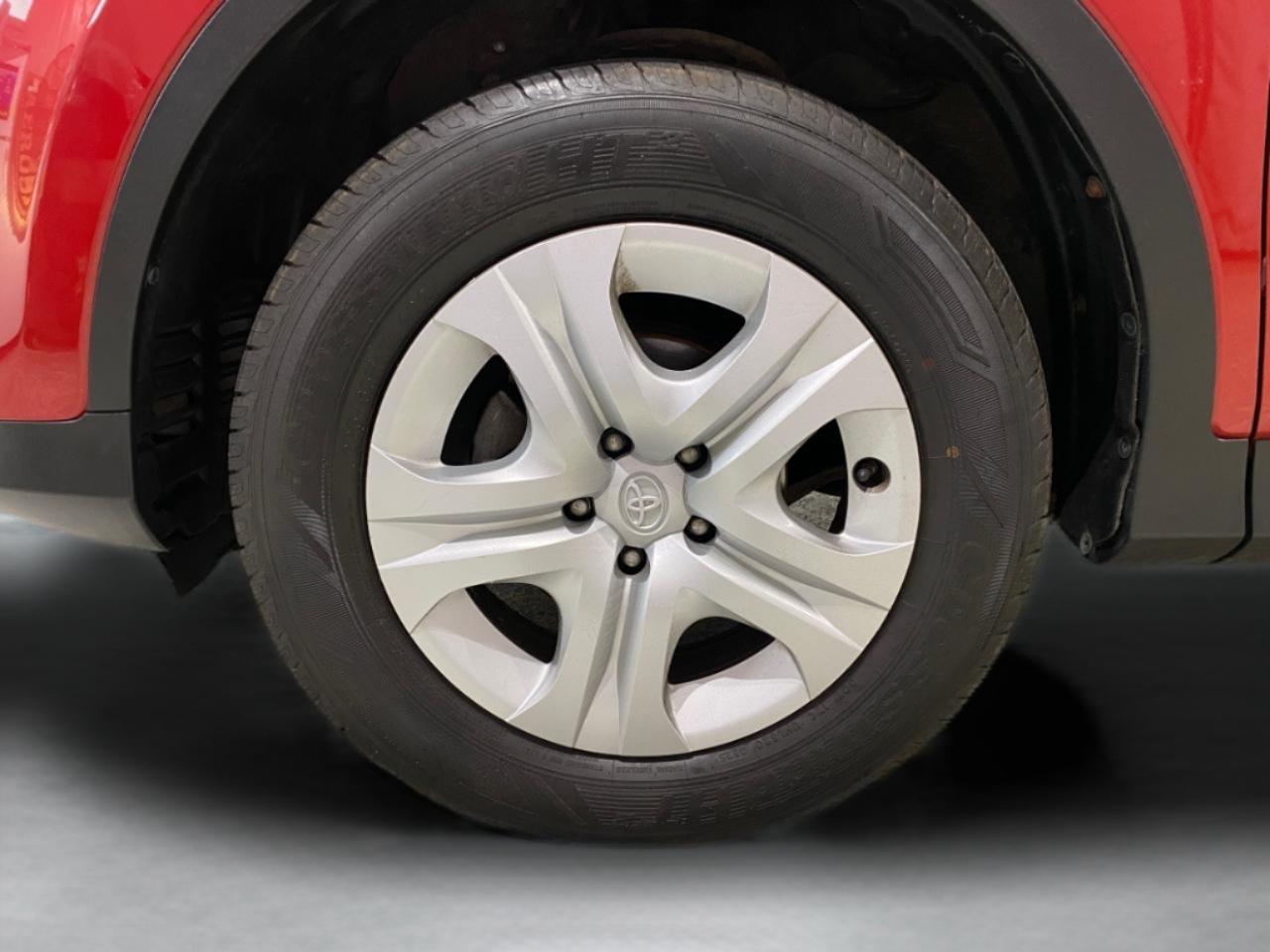 Toyota RAV4 LE AWD 2015