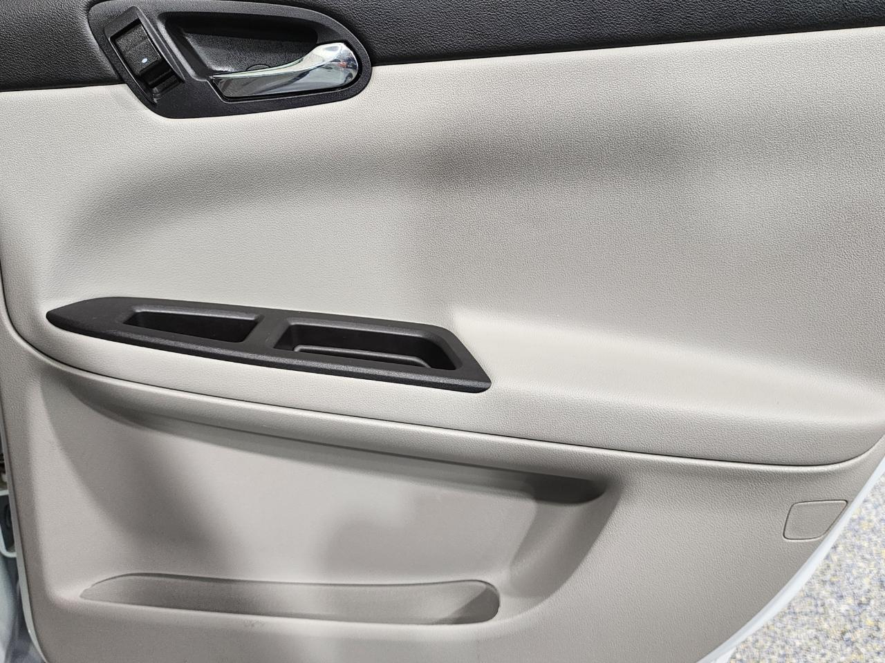 Chevrolet Impala  2010