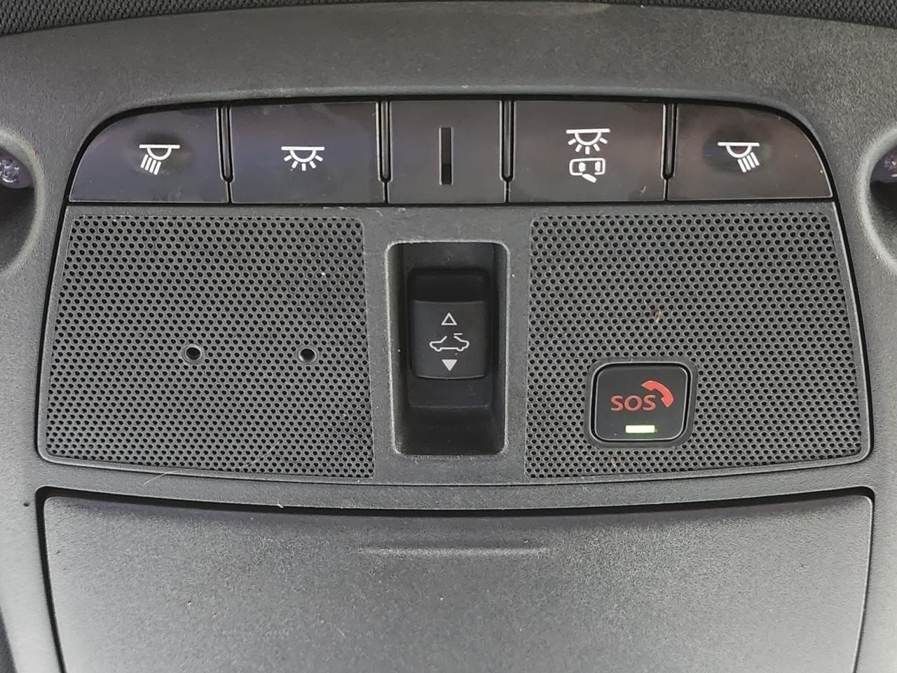 Nissan Armada  2021