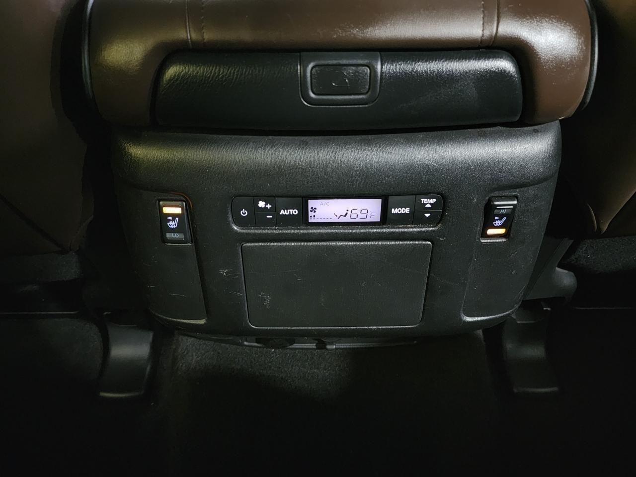 Nissan Armada  2021