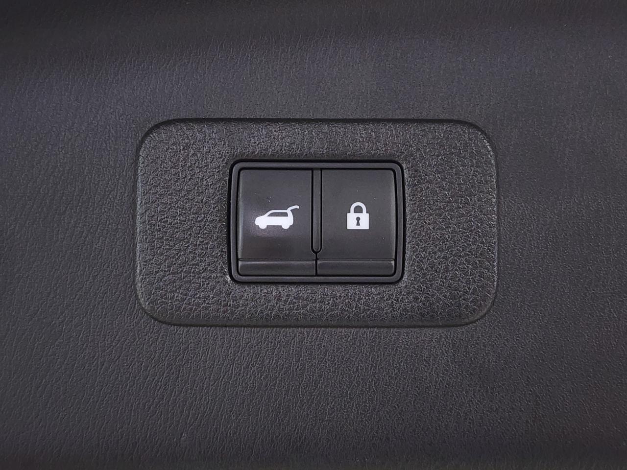 Nissan Armada  2021