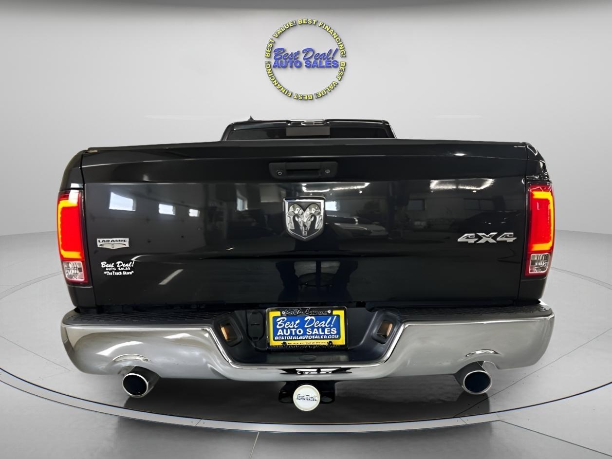 RAM 1500 Laramie Crew Cab 4WD 2016