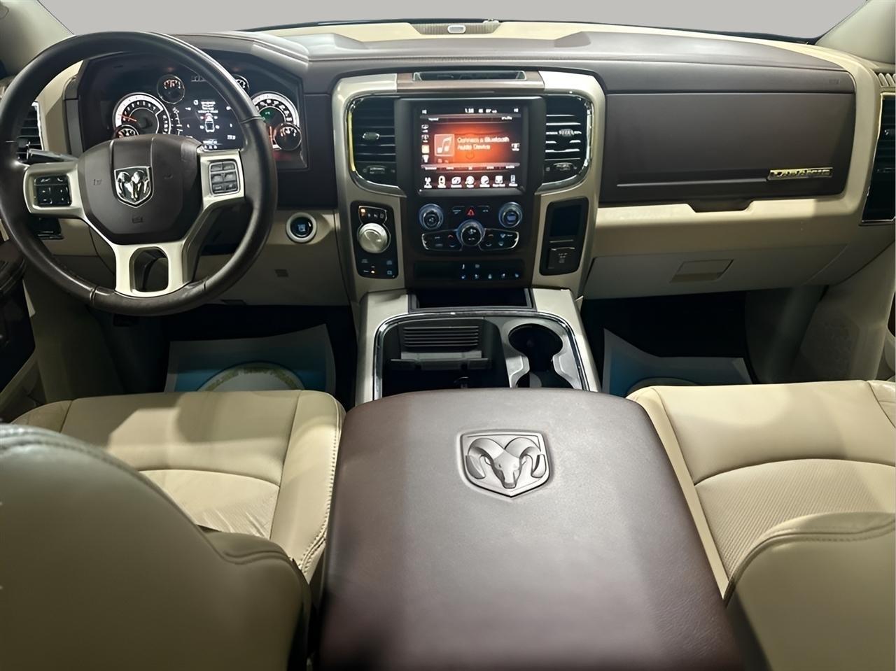 RAM 1500 Laramie Crew Cab 4WD 2016