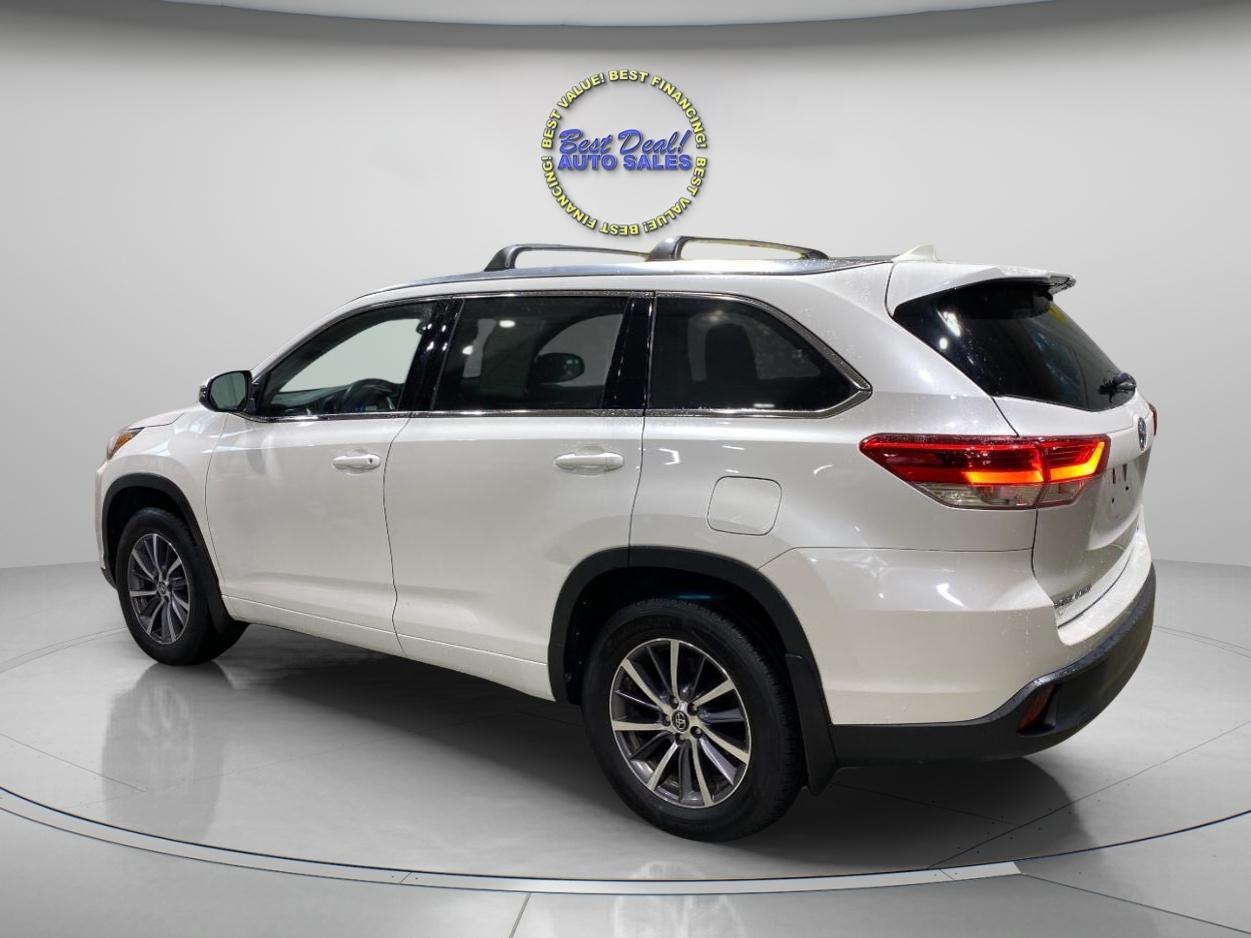 Toyota Highlander AWD 4dr V6 XLE (Natl) 2018