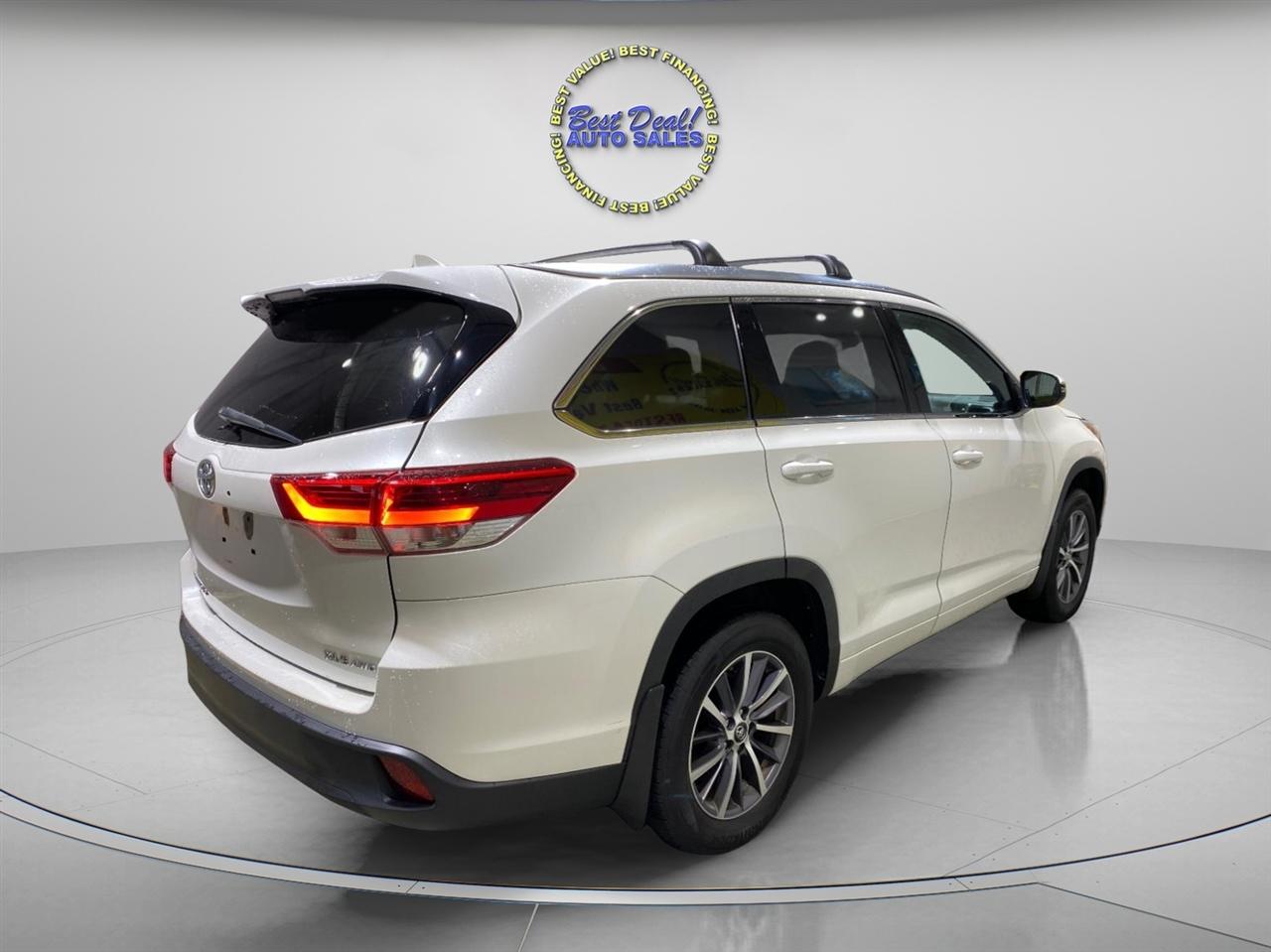 Toyota Highlander AWD 4dr V6 XLE (Natl) 2018