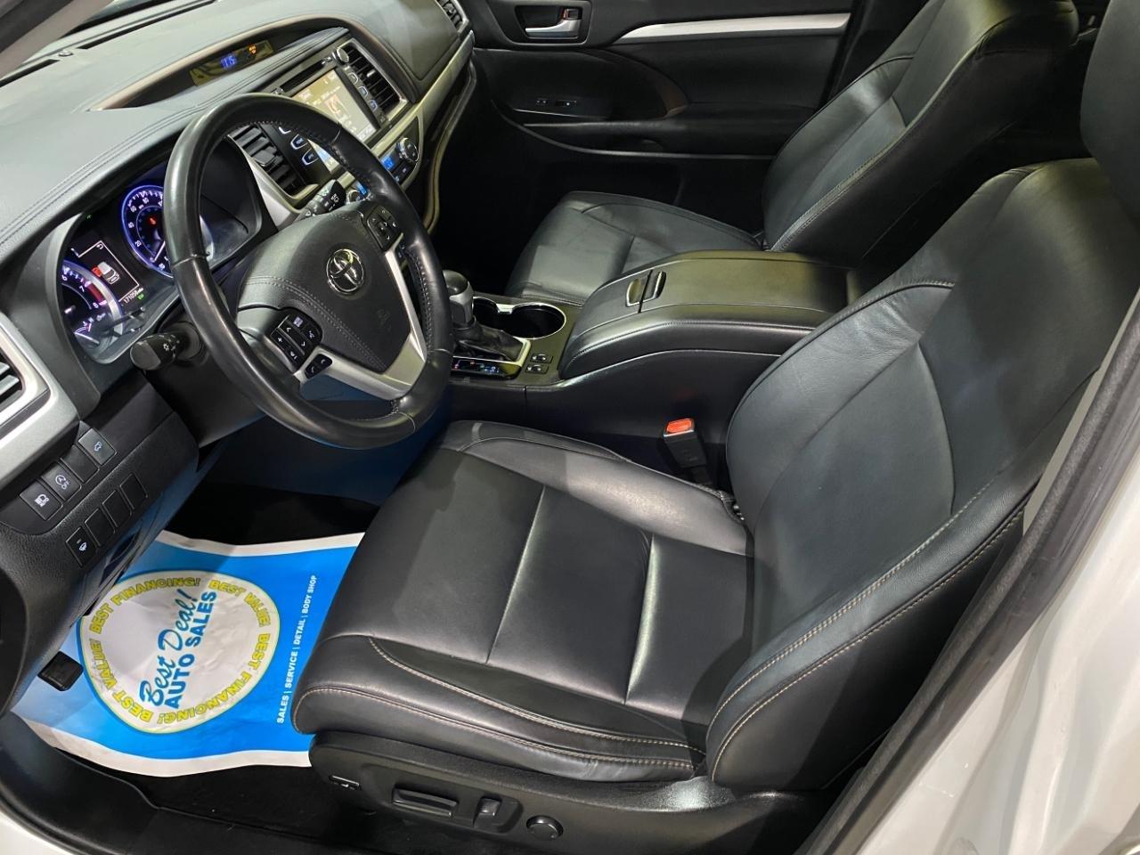 Toyota Highlander AWD 4dr V6 XLE (Natl) 2018