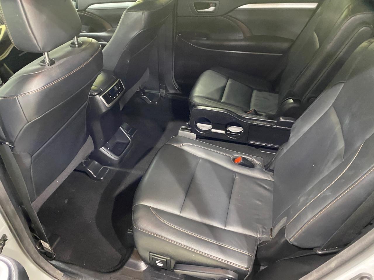 Toyota Highlander AWD 4dr V6 XLE (Natl) 2018
