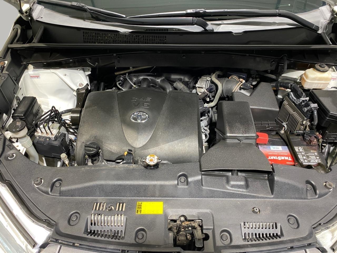 Toyota Highlander AWD 4dr V6 XLE (Natl) 2018