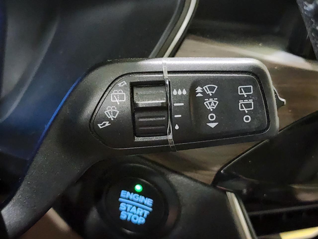 Ford Escape Hybrid  2020