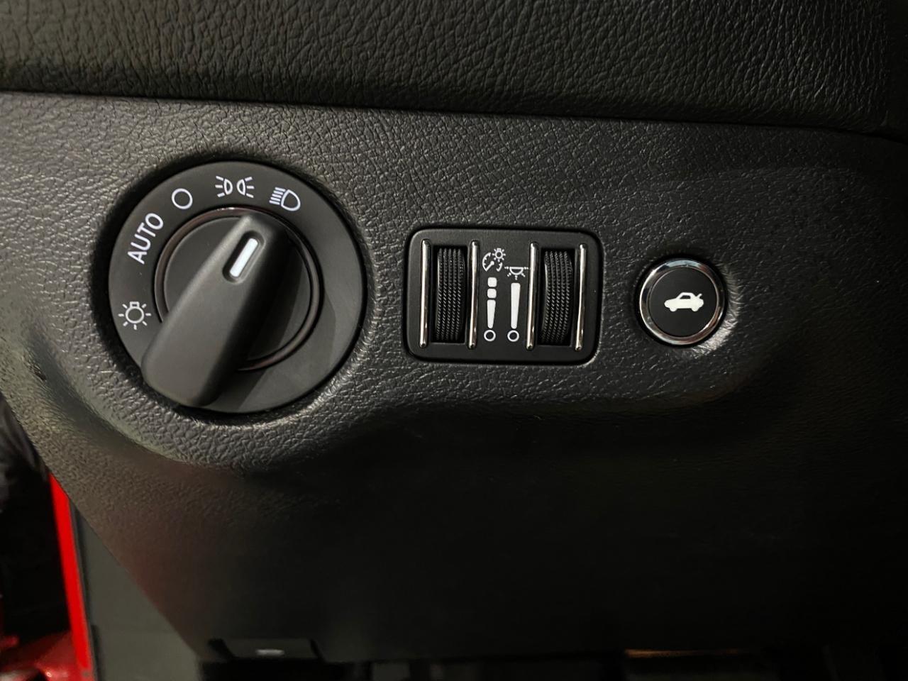 Dodge Challenger SXT AWD 2019