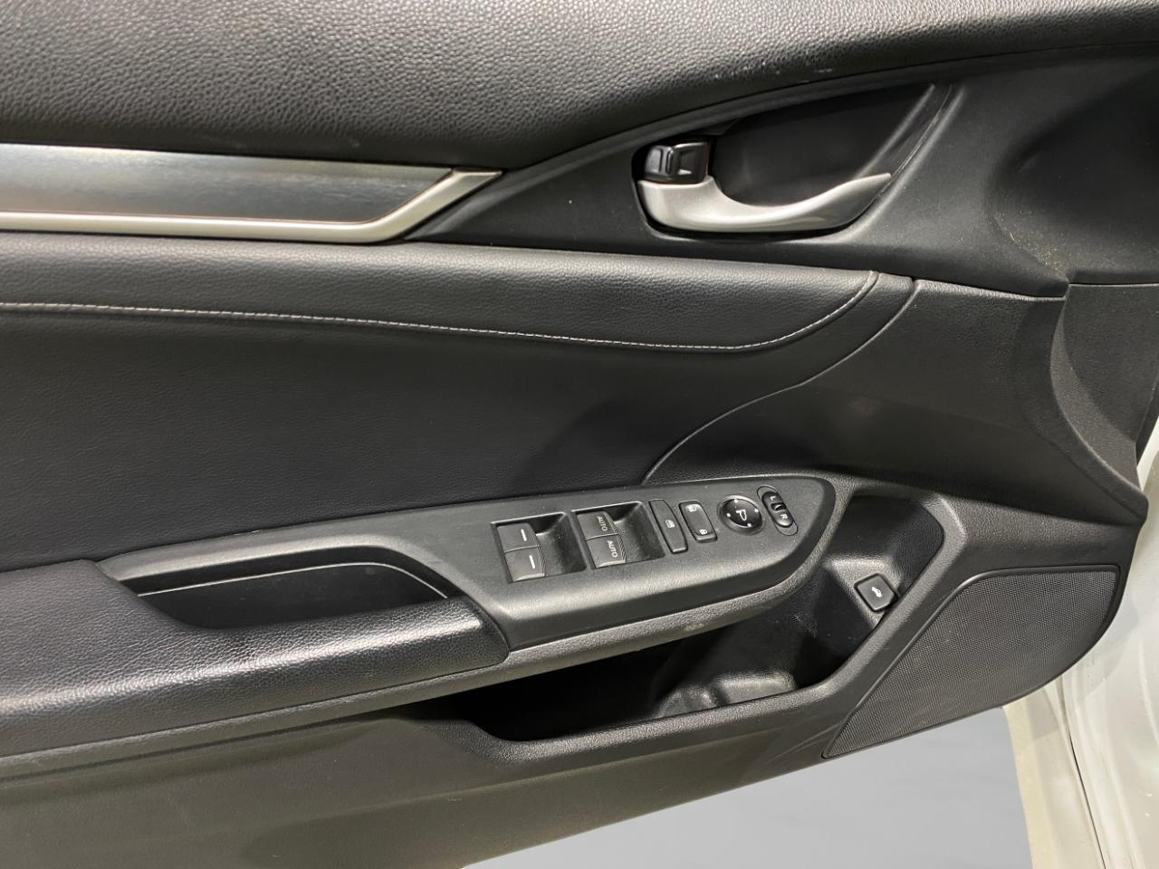 Honda Civic Sedan 4dr CVT Touring 2016