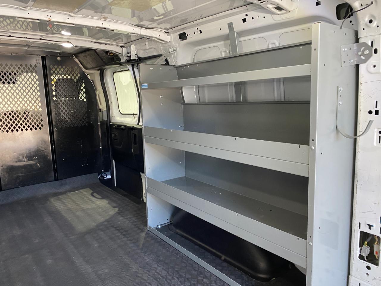 Ford Transit 250 Van Low Roof 60/40 Pass.130-in. WB 2019