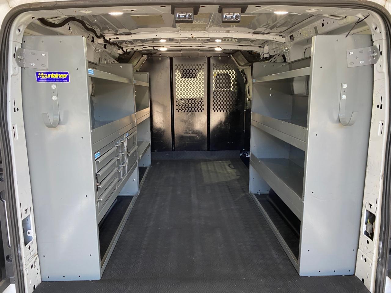 Ford Transit 250 Van Low Roof 60/40 Pass.130-in. WB 2019