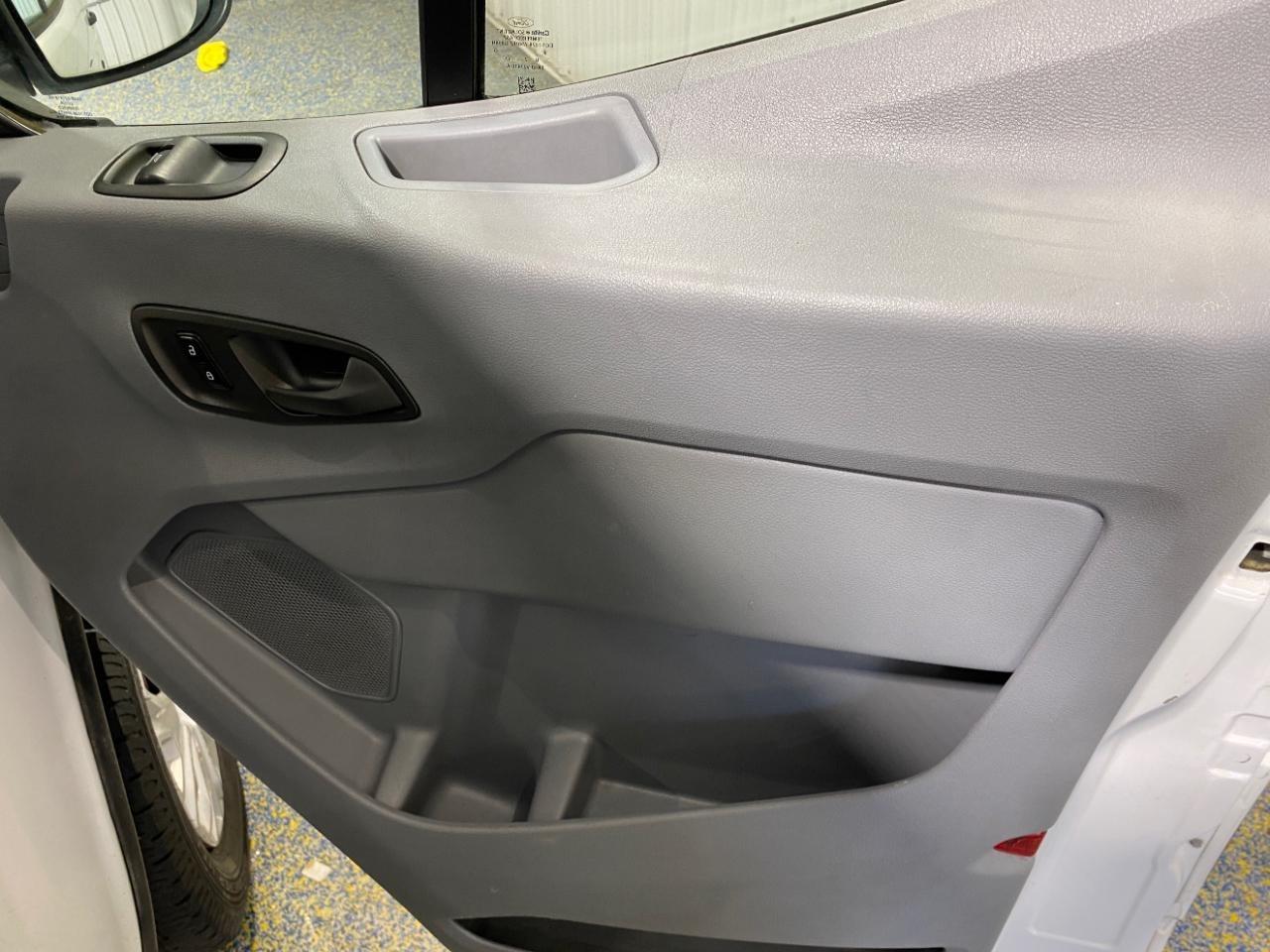 Ford Transit 250 Van Low Roof 60/40 Pass.130-in. WB 2019