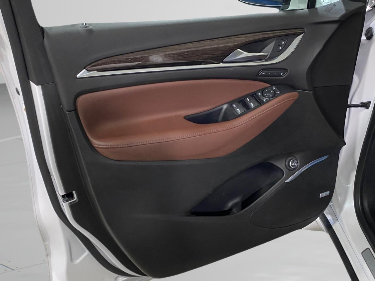 Buick Enclave Avenir AWD 2021