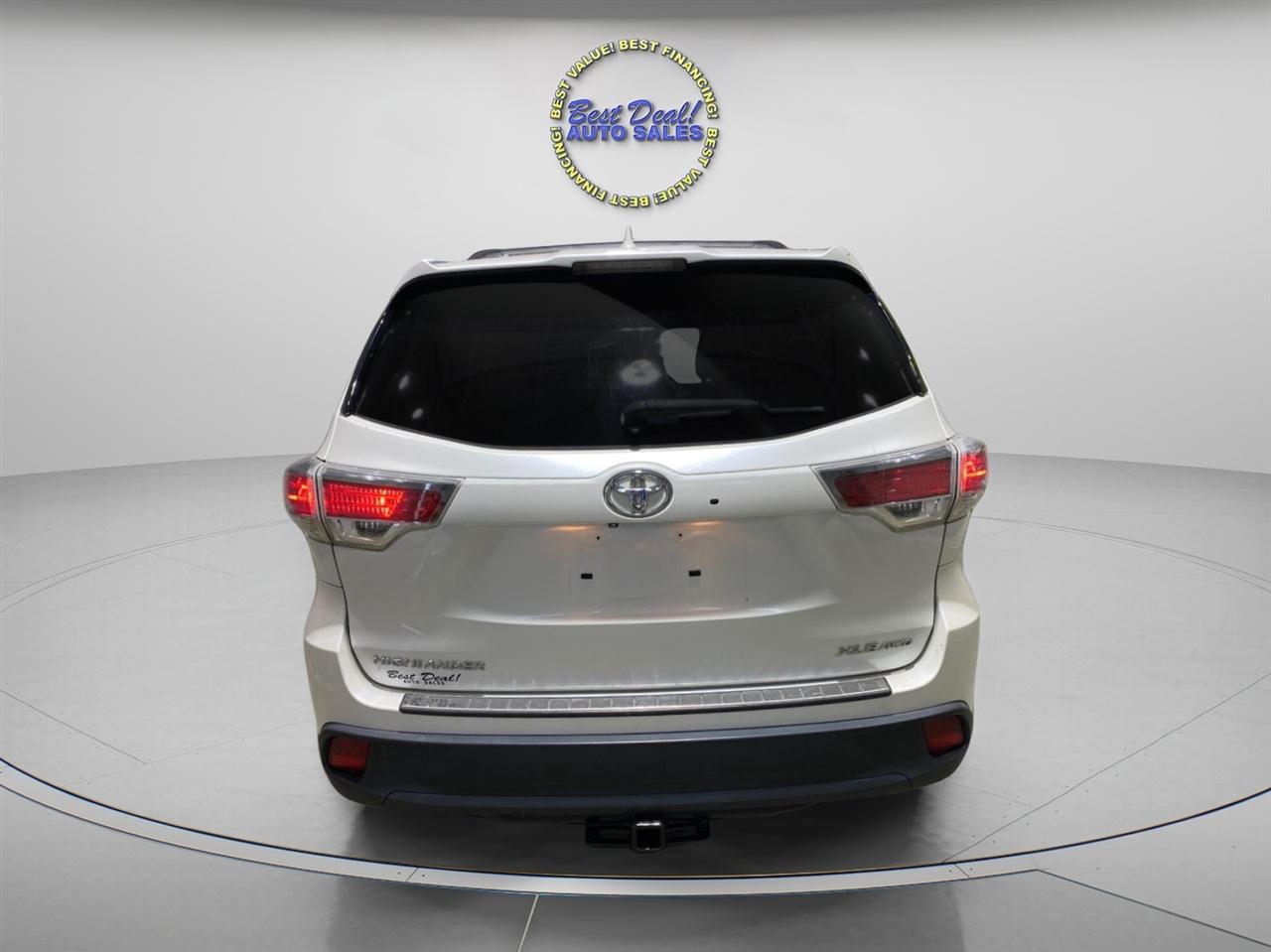 Toyota Highlander XLE AWD V6 2016