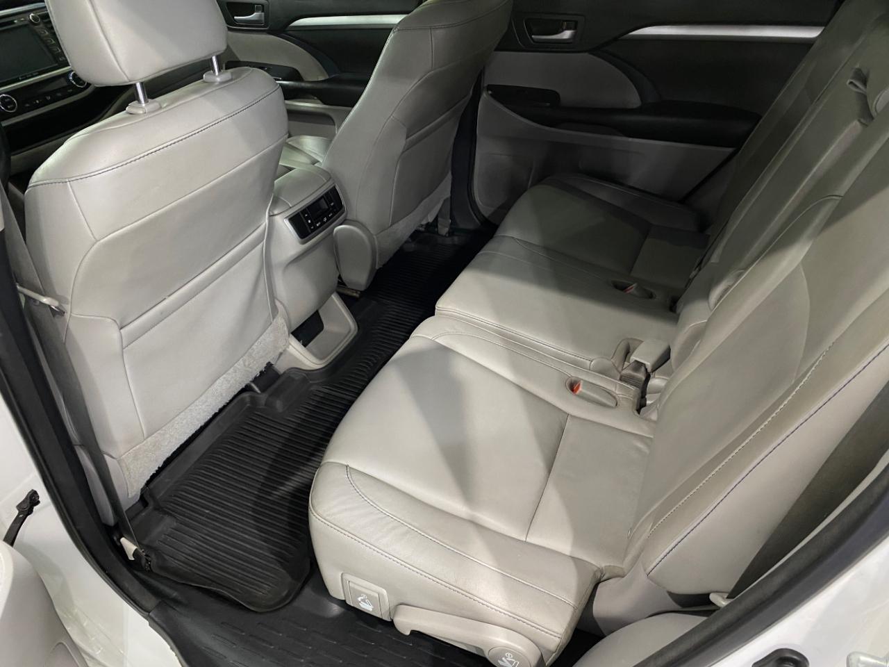 Toyota Highlander XLE AWD V6 2016